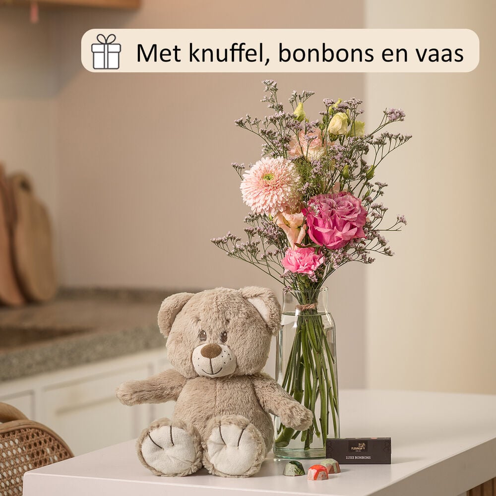 Gentle gesture bouquet (gift set with cuddly toy, chocolate and vase!)